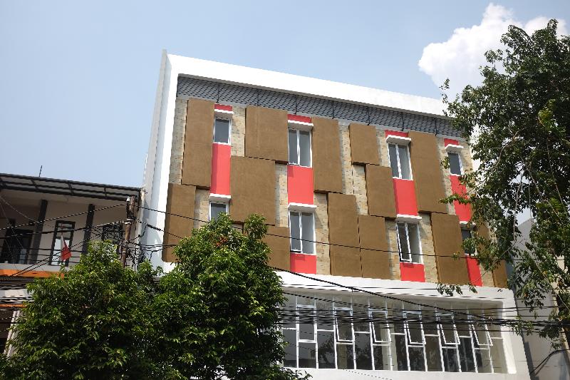بنسيون Reddoorz Plus Near Mall Ciputra Jakarta