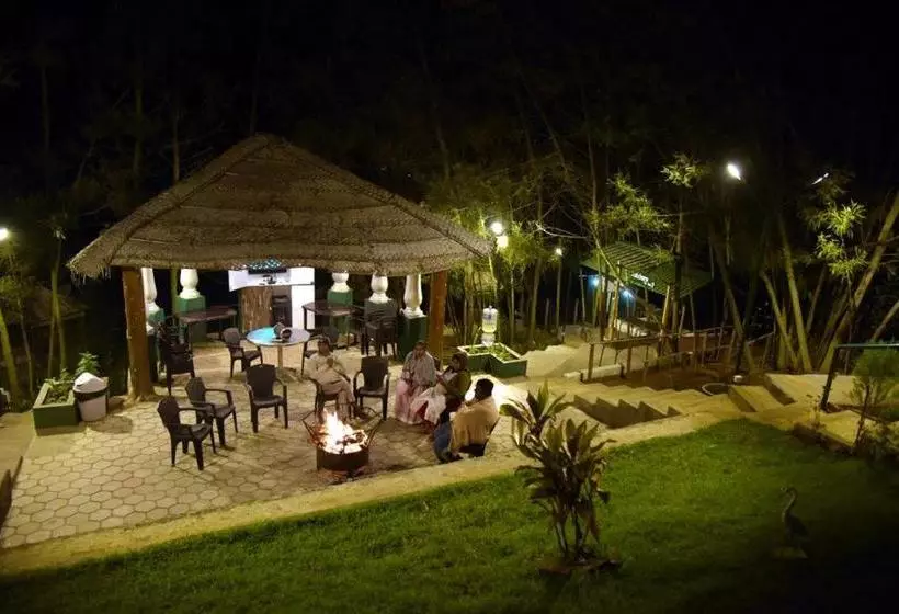 Lomakeskus The Den By Trees
