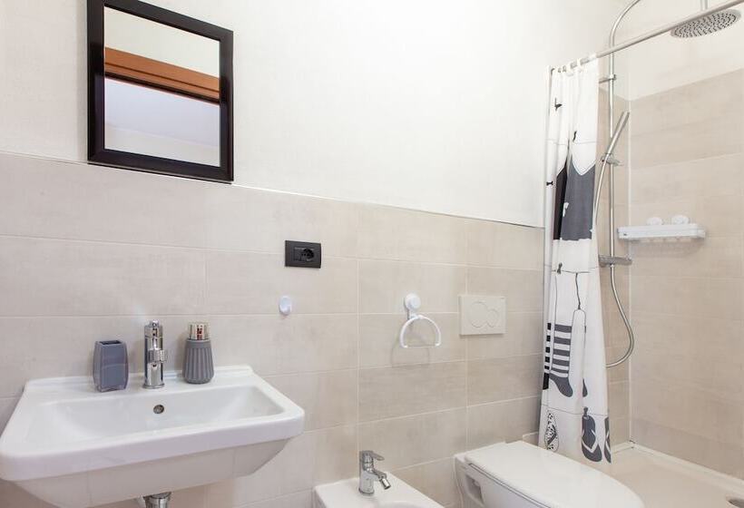 مبيت وإفطار Ogliastra Apartment Rooms