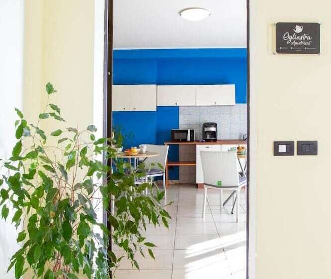 مبيت وإفطار Ogliastra Apartment Rooms