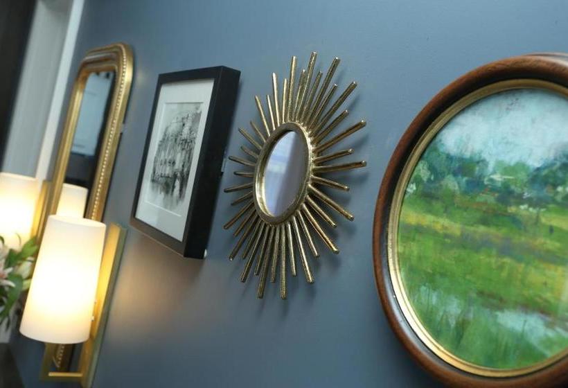 مبيت وإفطار St Martins Lodge