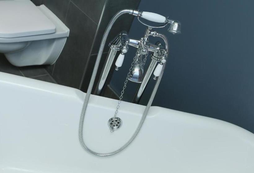 مبيت وإفطار St Martins Lodge