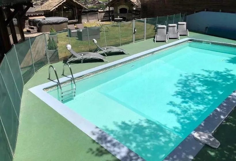 هتل Chalet Starlight