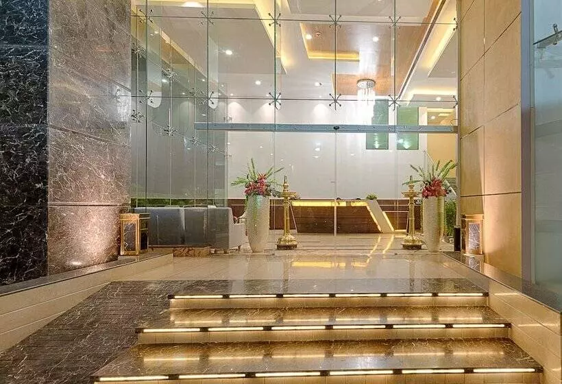 Hotelli Lance International