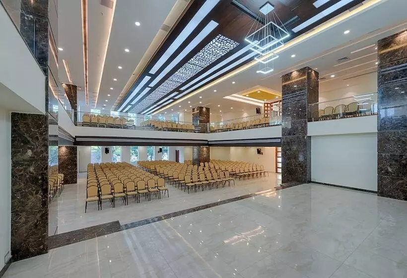 Hotelli Lance International