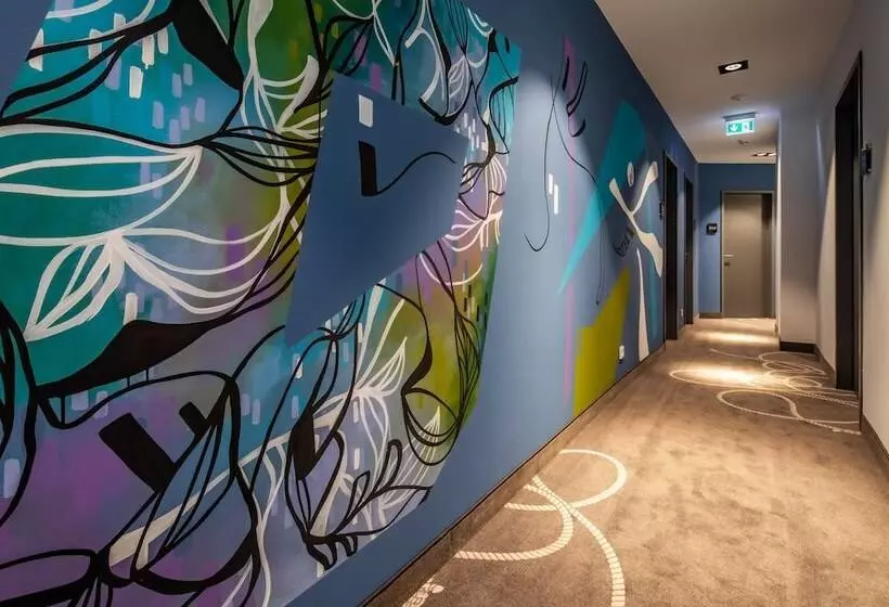 Hotelli Holiday Inn   The Niu, Rig Lübeck, An Ihg