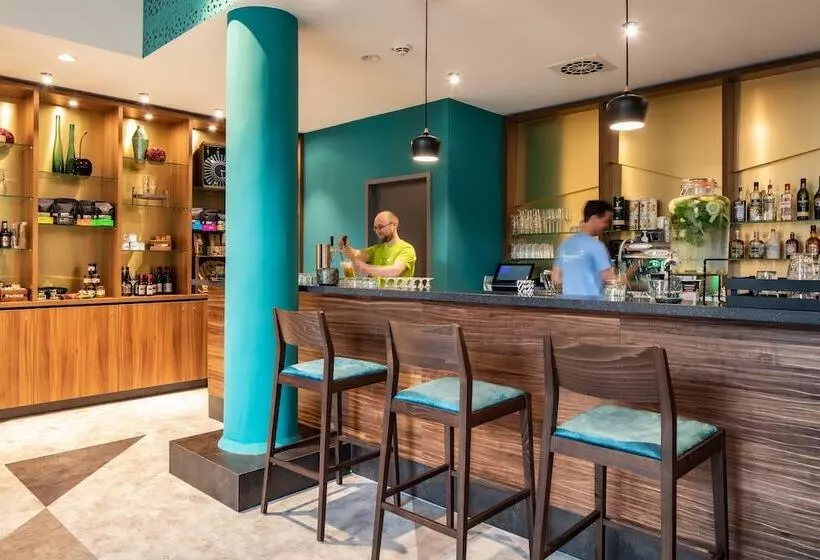 Hotelli Holiday Inn   The Niu, Rig Lübeck, An Ihg