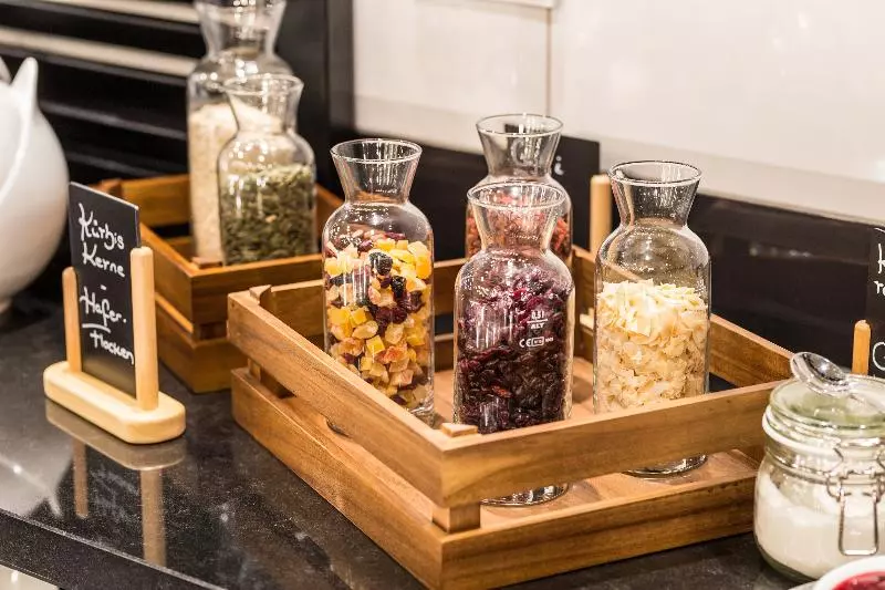 Hotelli Holiday Inn   The Niu, Rig Lübeck, An Ihg