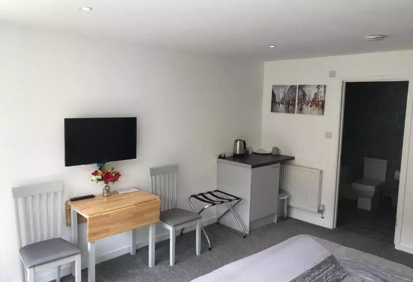 ペンション Fornham Guest House