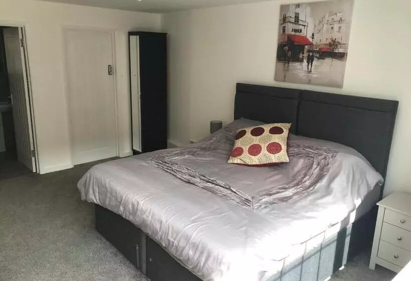 ペンション Fornham Guest House