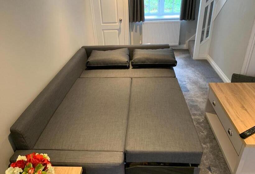 Pensione Fornham Guest House