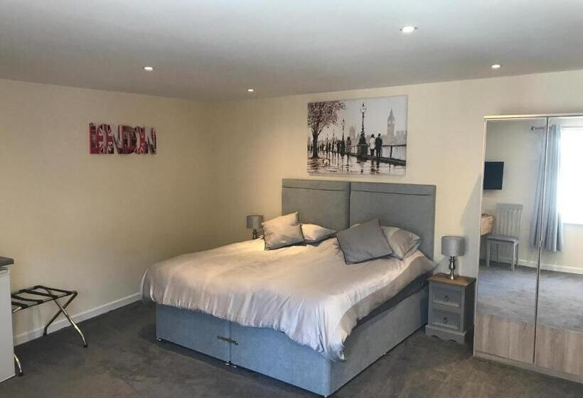 Pensione Fornham Guest House