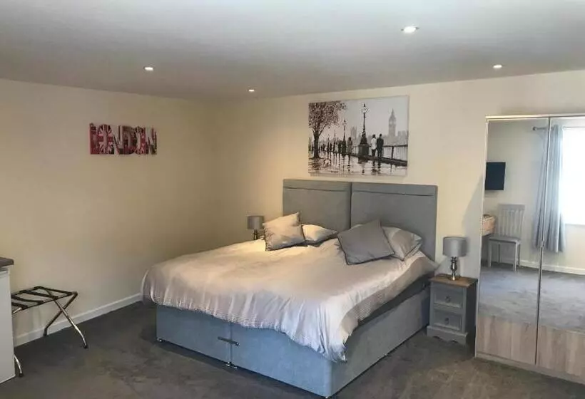 ペンション Fornham Guest House