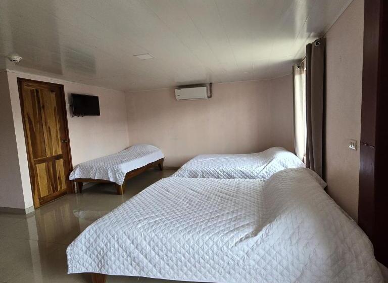 膳宿费 La Cascada