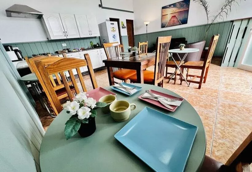 Aamiaismajoitus (B&B) El Jardin De Iris