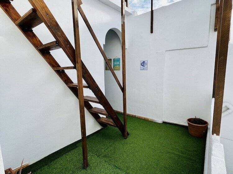 تختخواب و صبحانه El Jardin De Iris