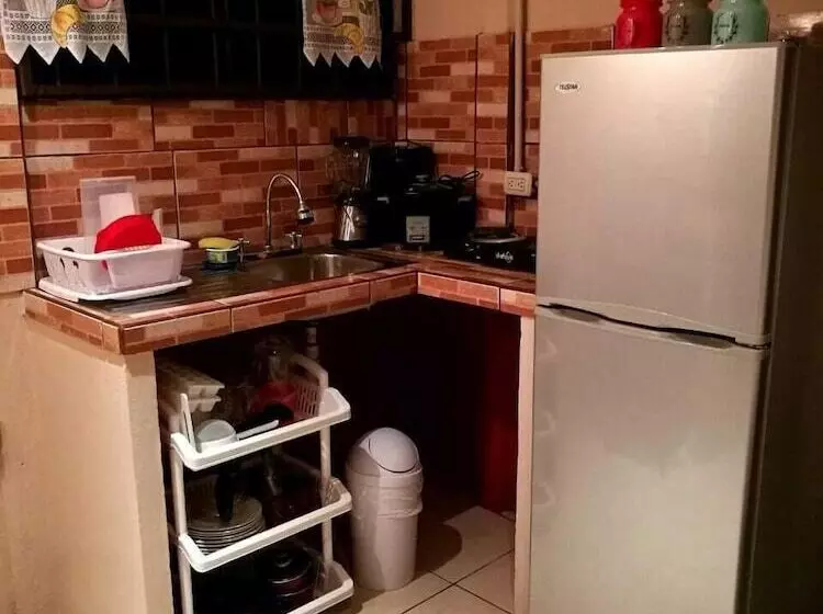 ペンション Bamboo House La Fortuna