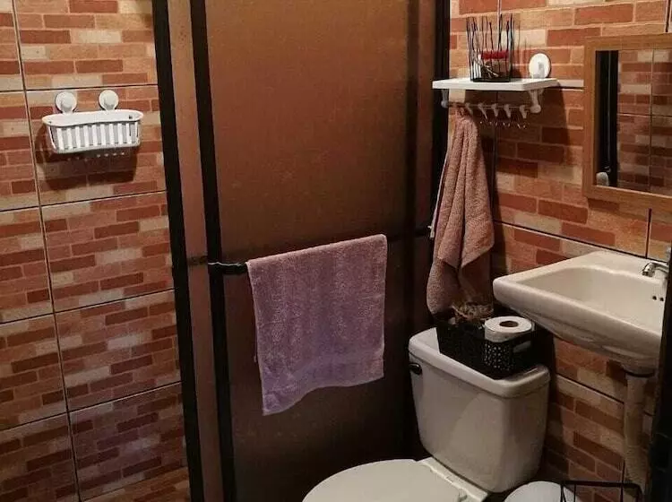 ペンション Bamboo House La Fortuna