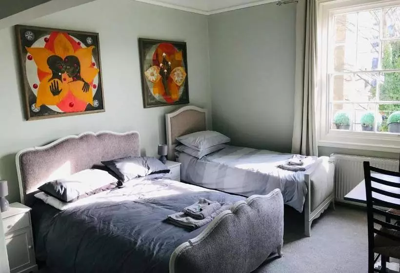 پانسیون Regency Rooms Guesthouse