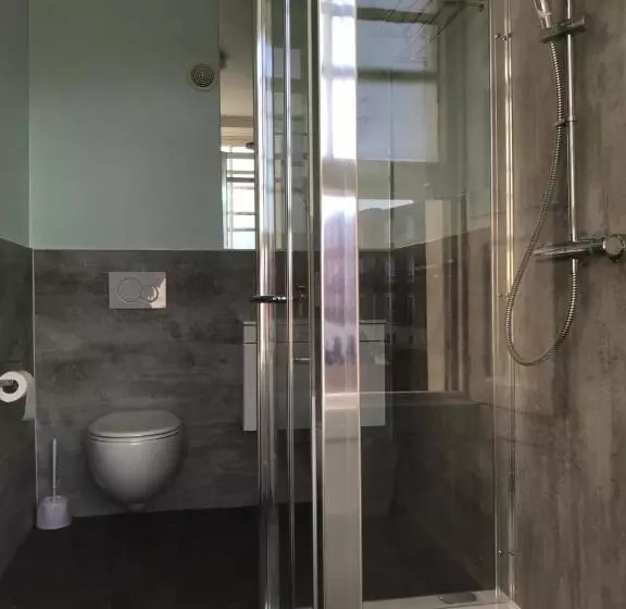 پانسیون Regency Rooms Guesthouse
