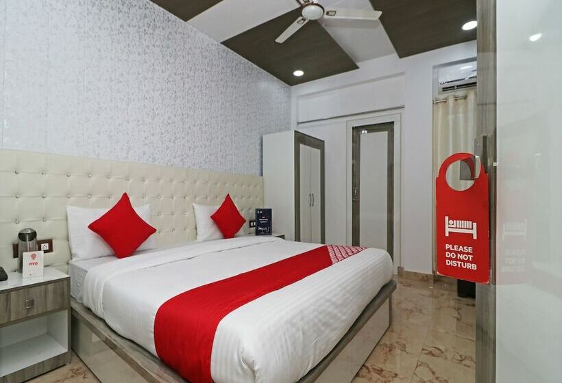 Hotel Capital O 13722  Walnut Inn