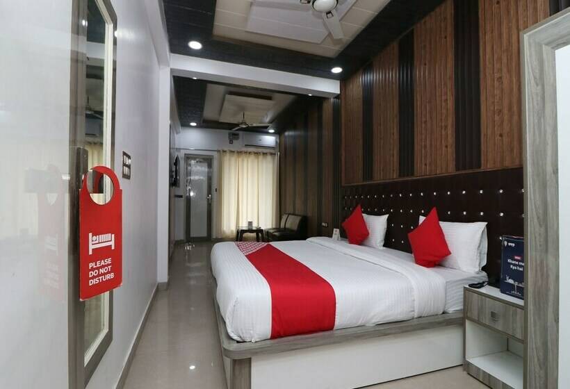 Hotel Capital O 13722  Walnut Inn