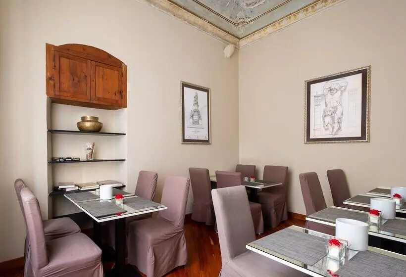 هتل Hnn Luxury Suites