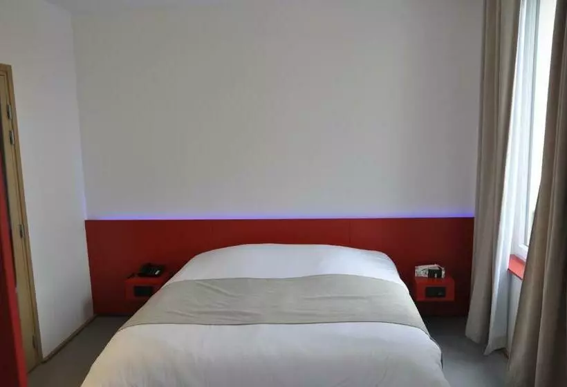 ホテル Les Tonnelles