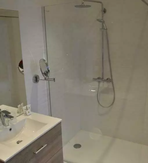 ホテル Les Tonnelles