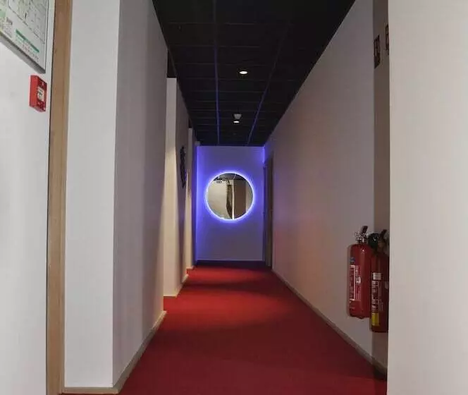 ホテル Les Tonnelles