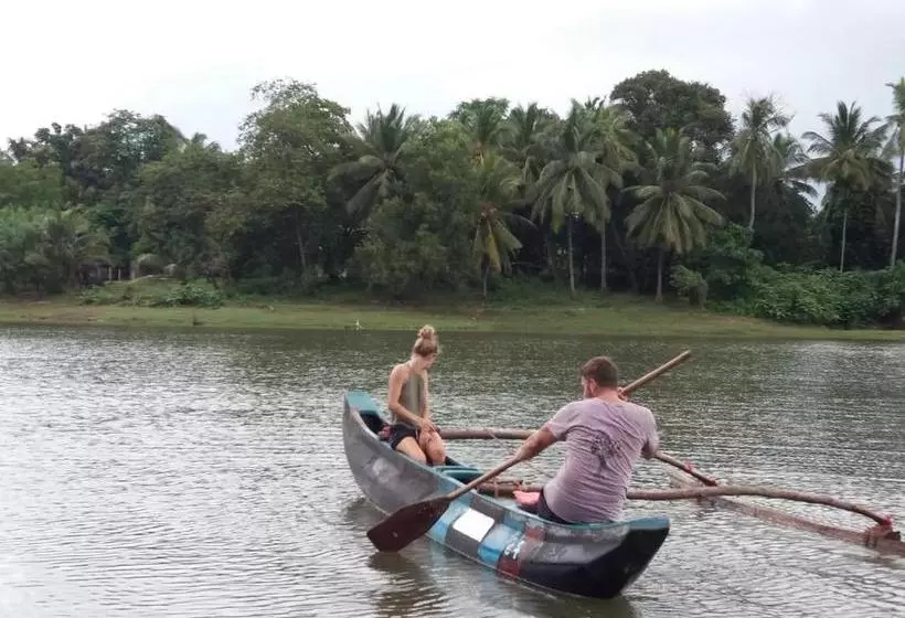 Yonan River Face Safari Resort