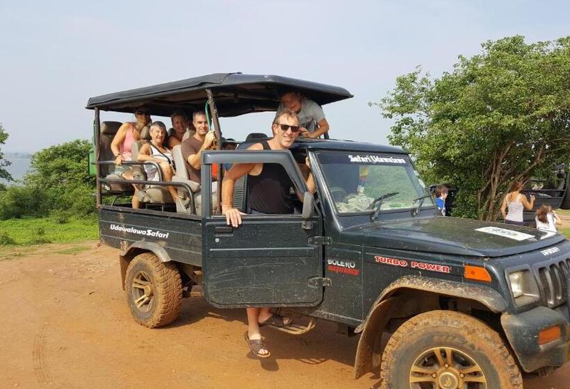 Yonan River Face Safari Resort