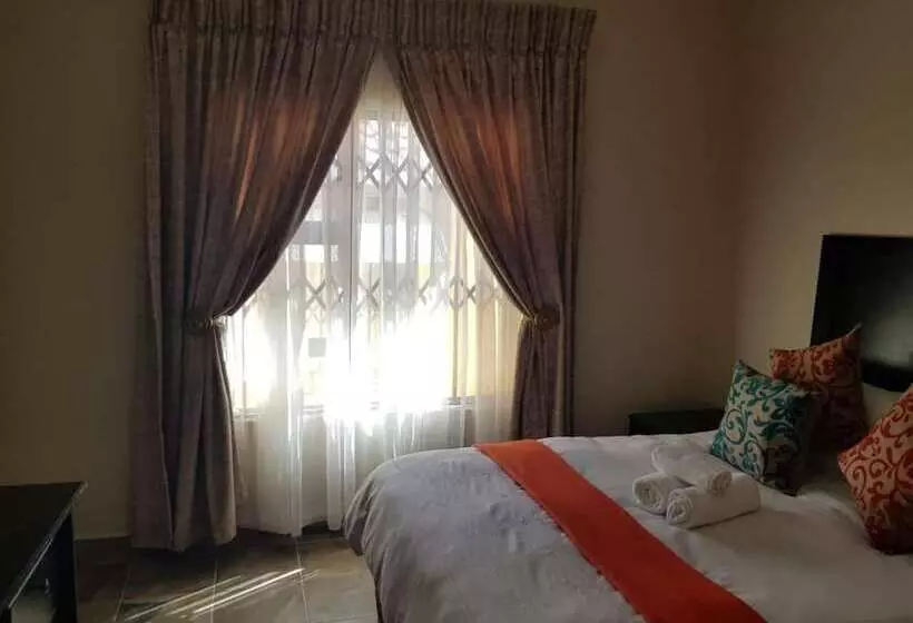 Majatalo Heaven At Fountain Street Guest House