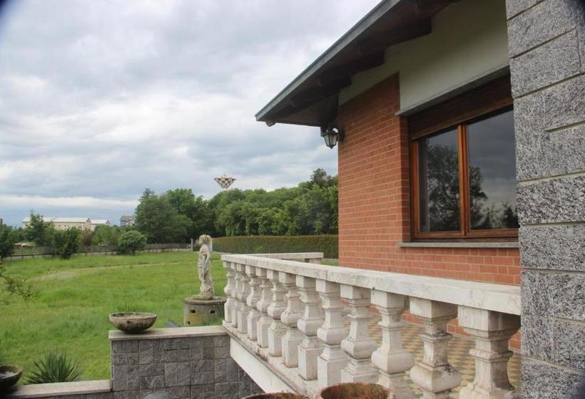 پانسیون Lavillaparking