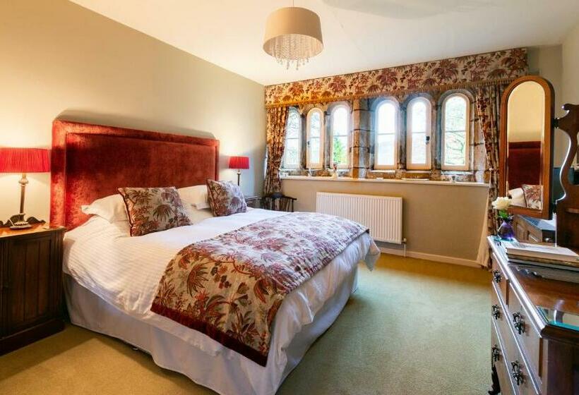 פנסיון Hurstwood Hall