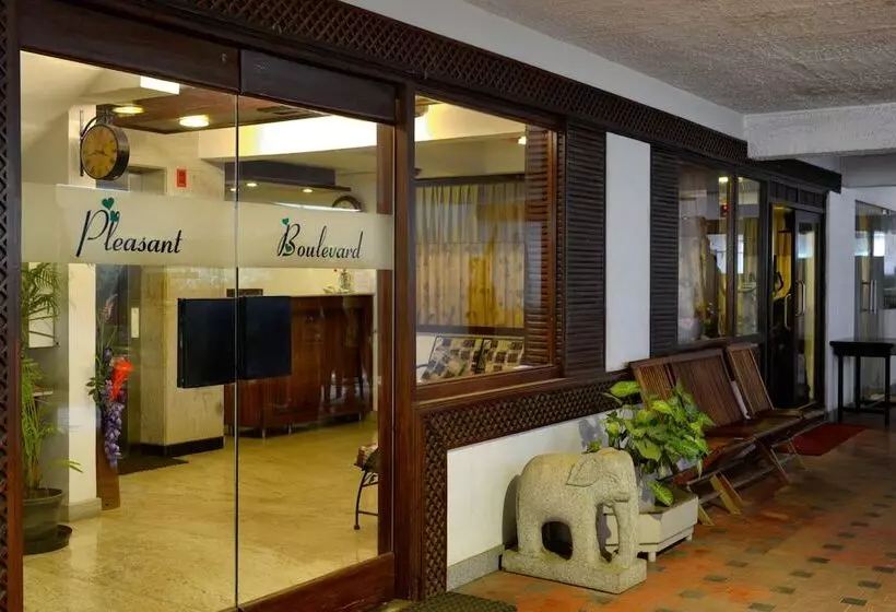 ペンション Pleasant Boulevard Mg Road