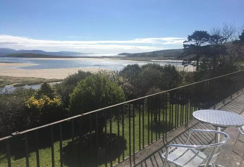 Aamiaismajoitus (B&B) Mcloughlins Of Mulranny