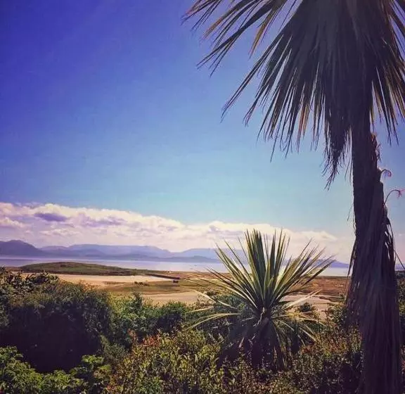 Aamiaismajoitus (B&B) Mcloughlins Of Mulranny