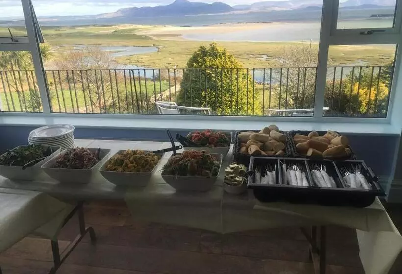 Aamiaismajoitus (B&B) Mcloughlins Of Mulranny