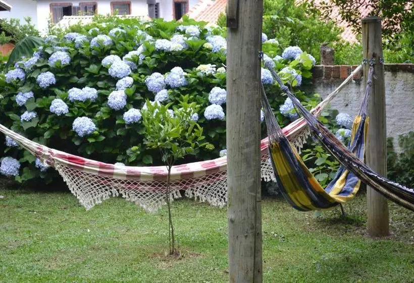 ペンション Pousada Dos Pinheiros