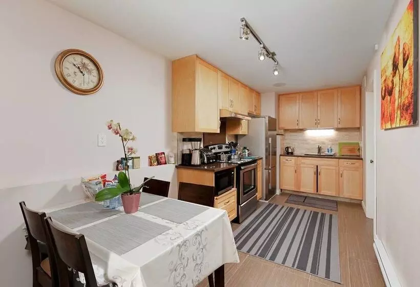 Majatalo Private And Cozy Home In Kerrisdale