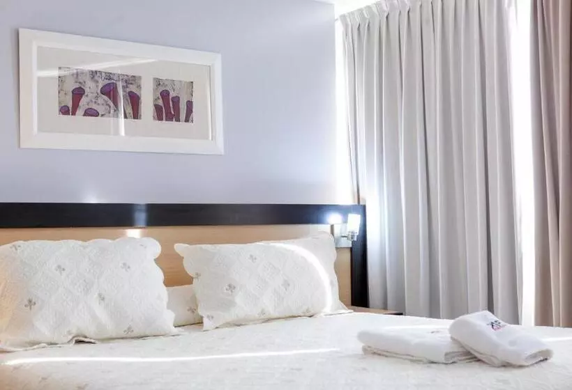 Apart Hotel Rivadavia 815