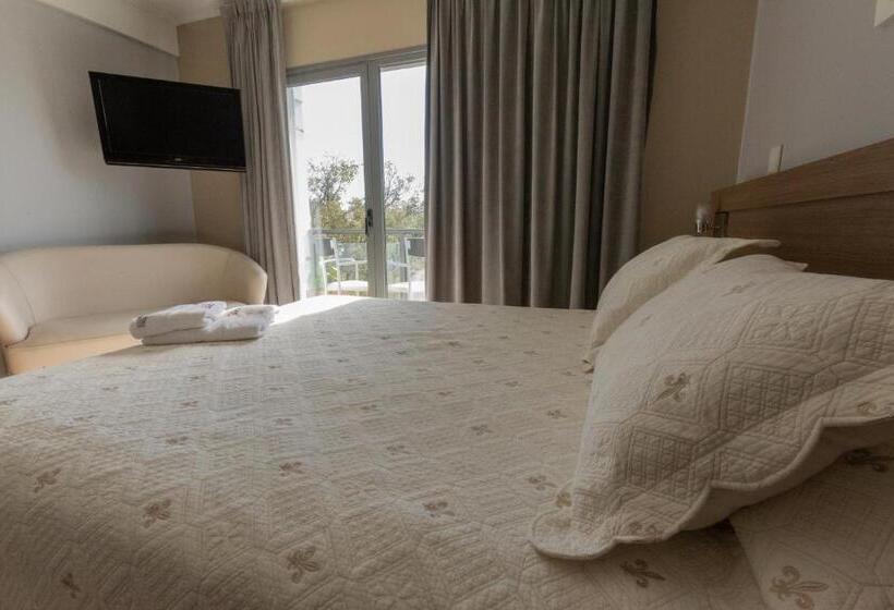 Apart Hotel Rivadavia 815