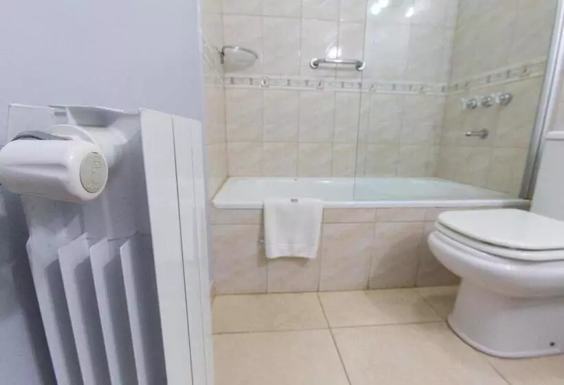 Apart Hotel Rivadavia 815