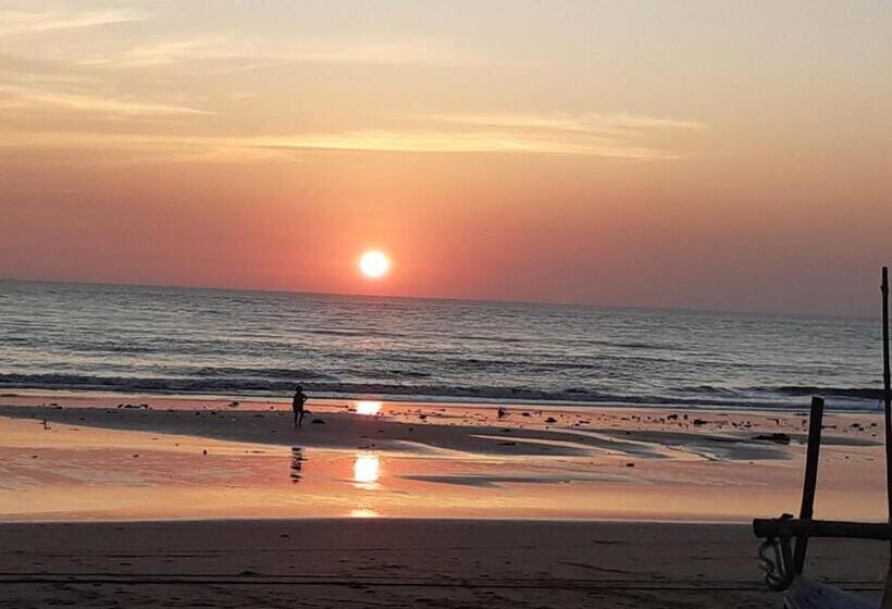 بنسيون Monsoon