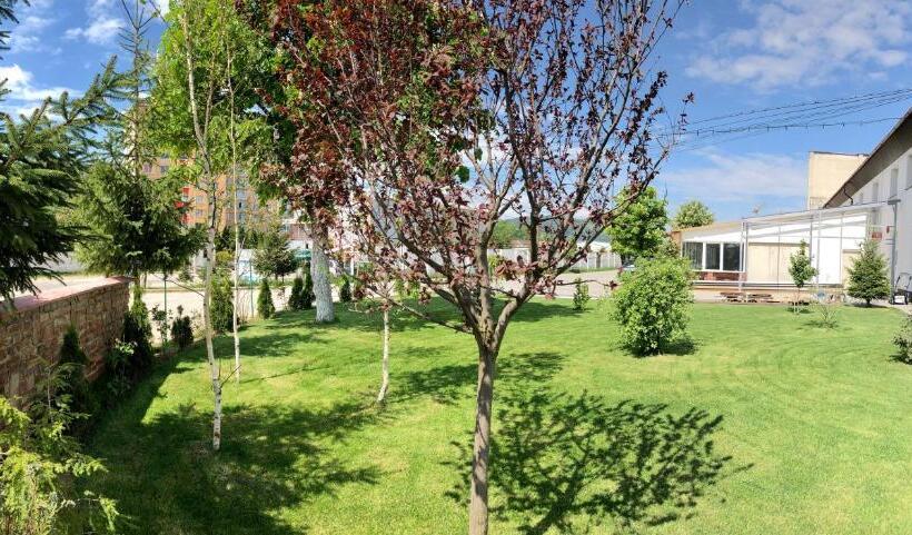 פנסיון Nueva Park