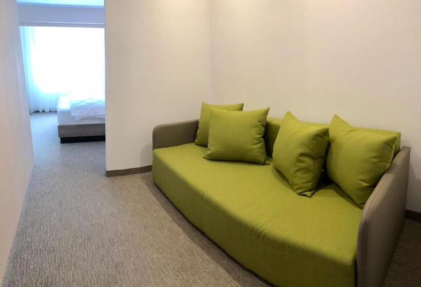 פנסיון Nueva Park