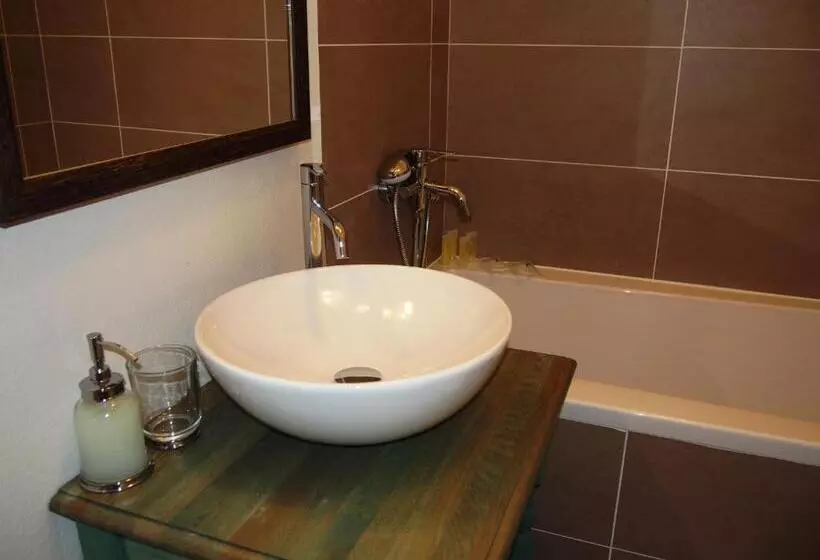 Majatalo Penzion V Peřině