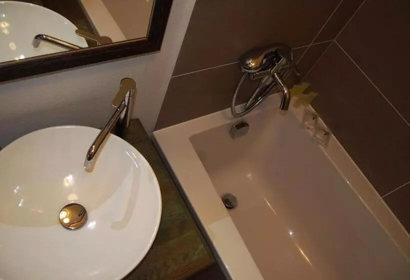 Majatalo Penzion V Peřině