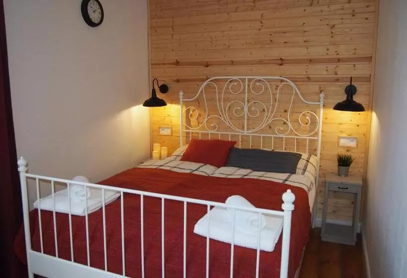 Majatalo Penzion V Peřině